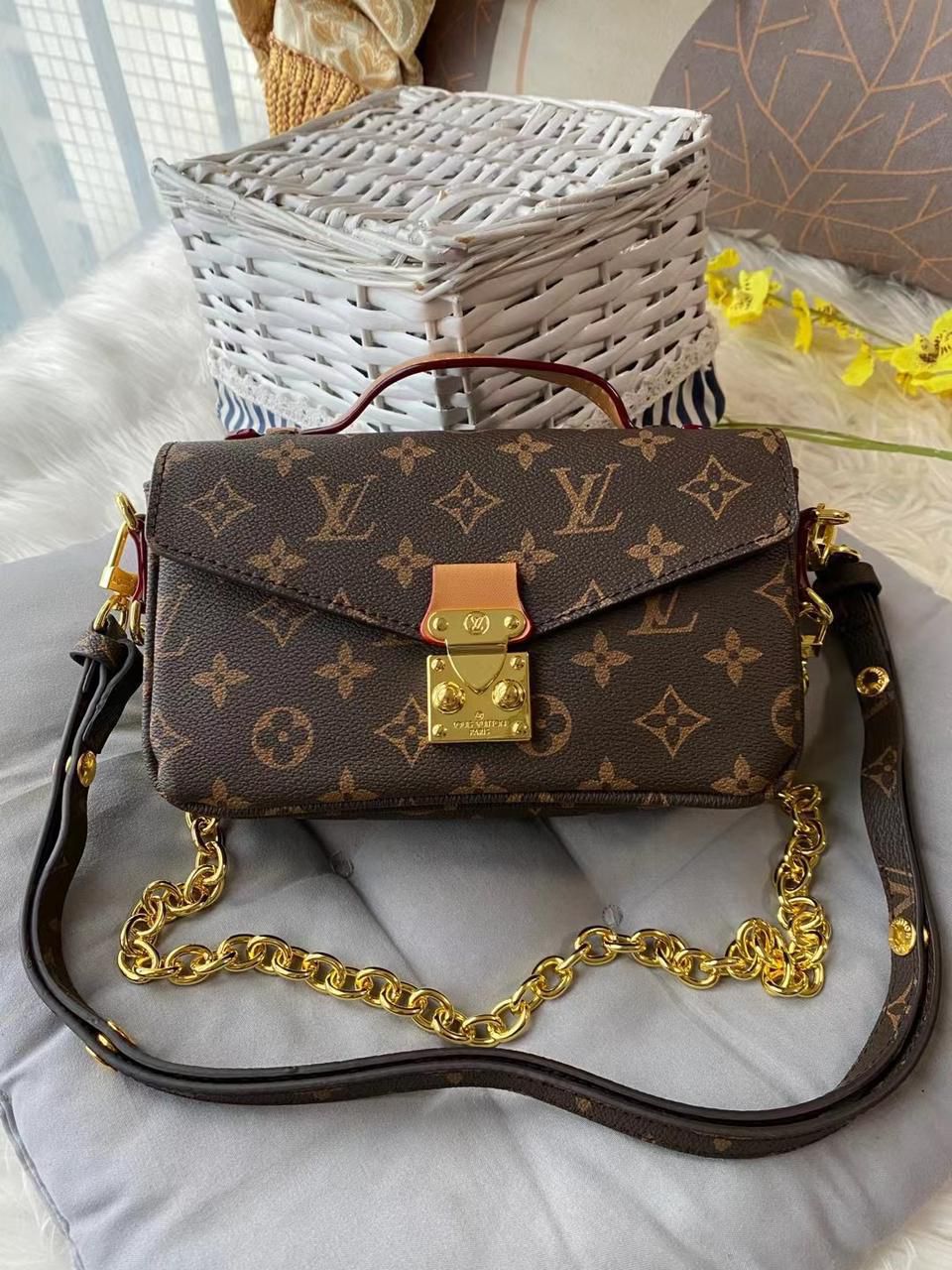 Buy First Copy Louis Vuitton Metis Pochette East West Shoulder Three Way Carry Bag
