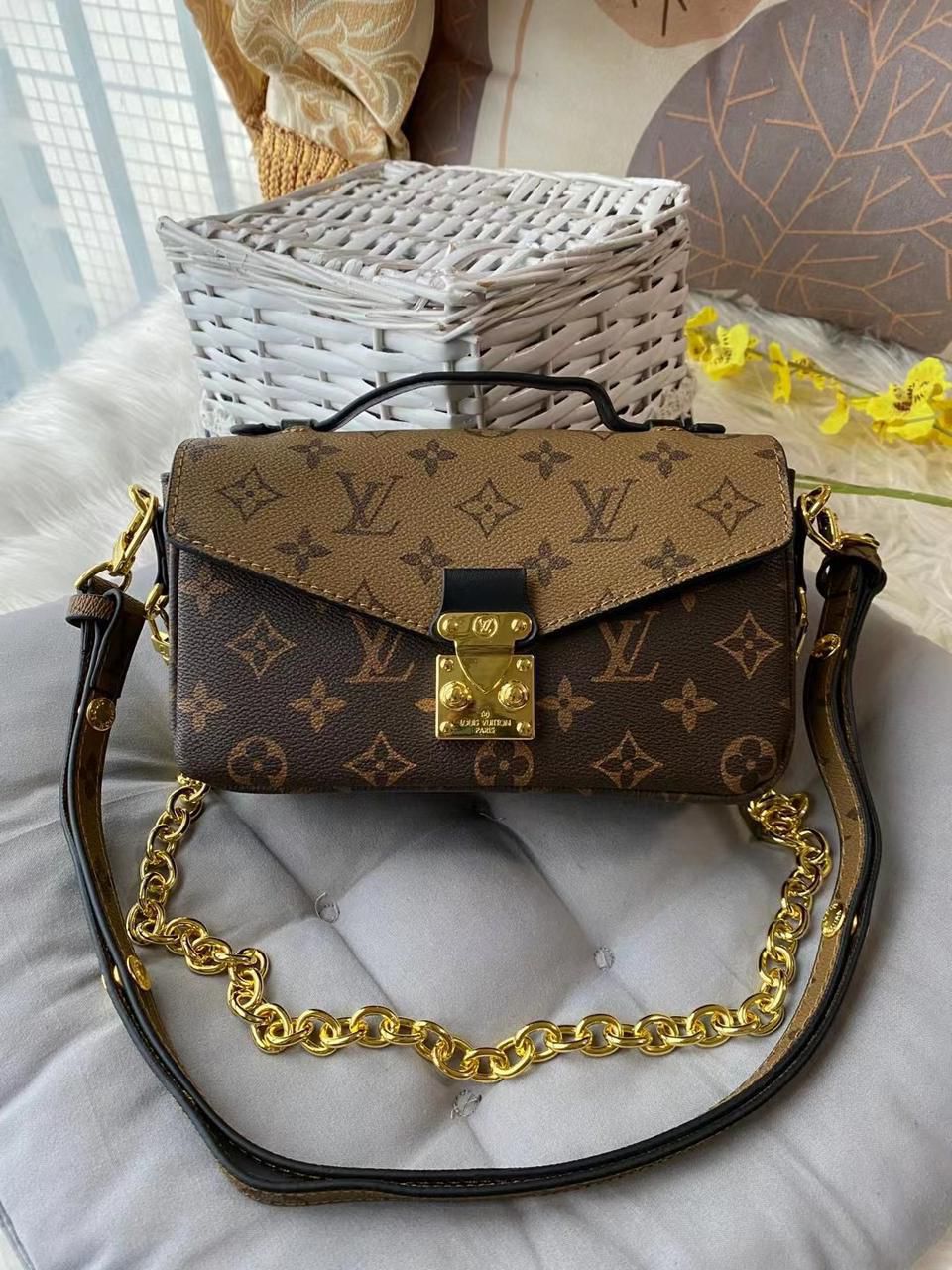 Buy First Copy Louis Vuitton Metis Pochette East West Shoulder Three Way Carry Bag