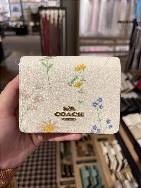 Buy First Copy Coach Signature Mini Wallet With Sling