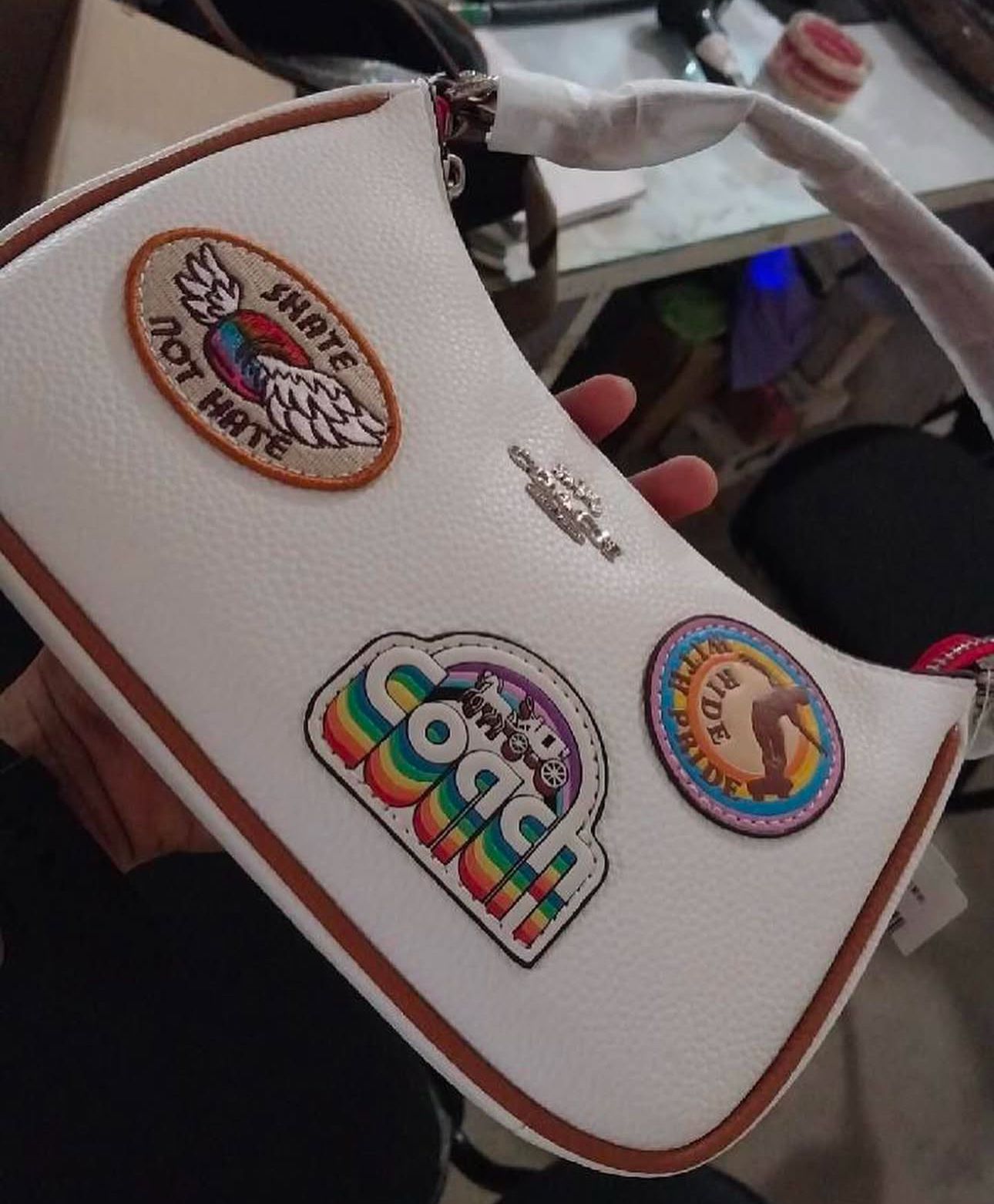 Buy First Copy Coach Teri Shoulder Bag