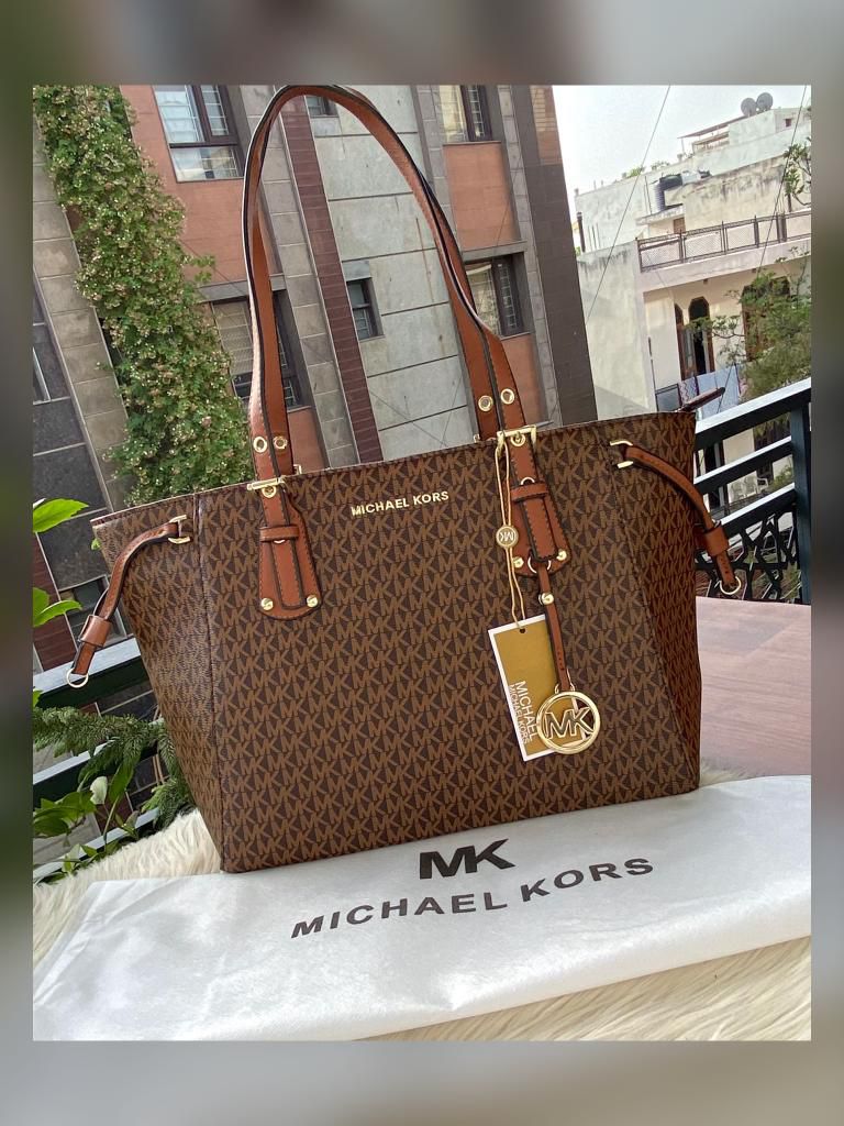 Buy First Copy Michael Kors Voyager Tote Bag