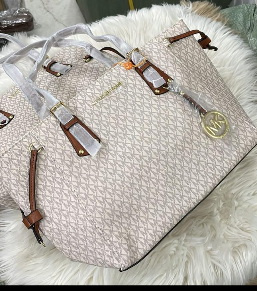 Buy First Copy Michael Kors Voyager Tote Bag