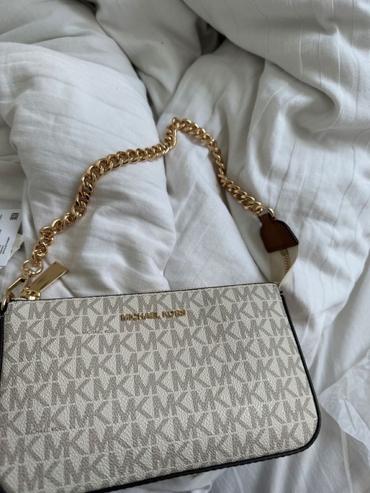 Buy First Copy Michael Kors Assorted Chain Shoulder Bag