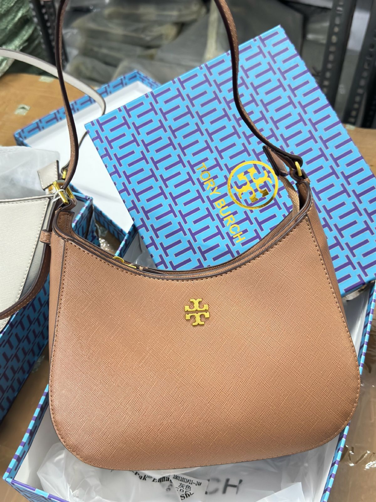 Buy First Copy Tory Burch Emerson Saffiano Medium Hobo Bag - Master Quality 7A Mirror at Lowest Price Online India