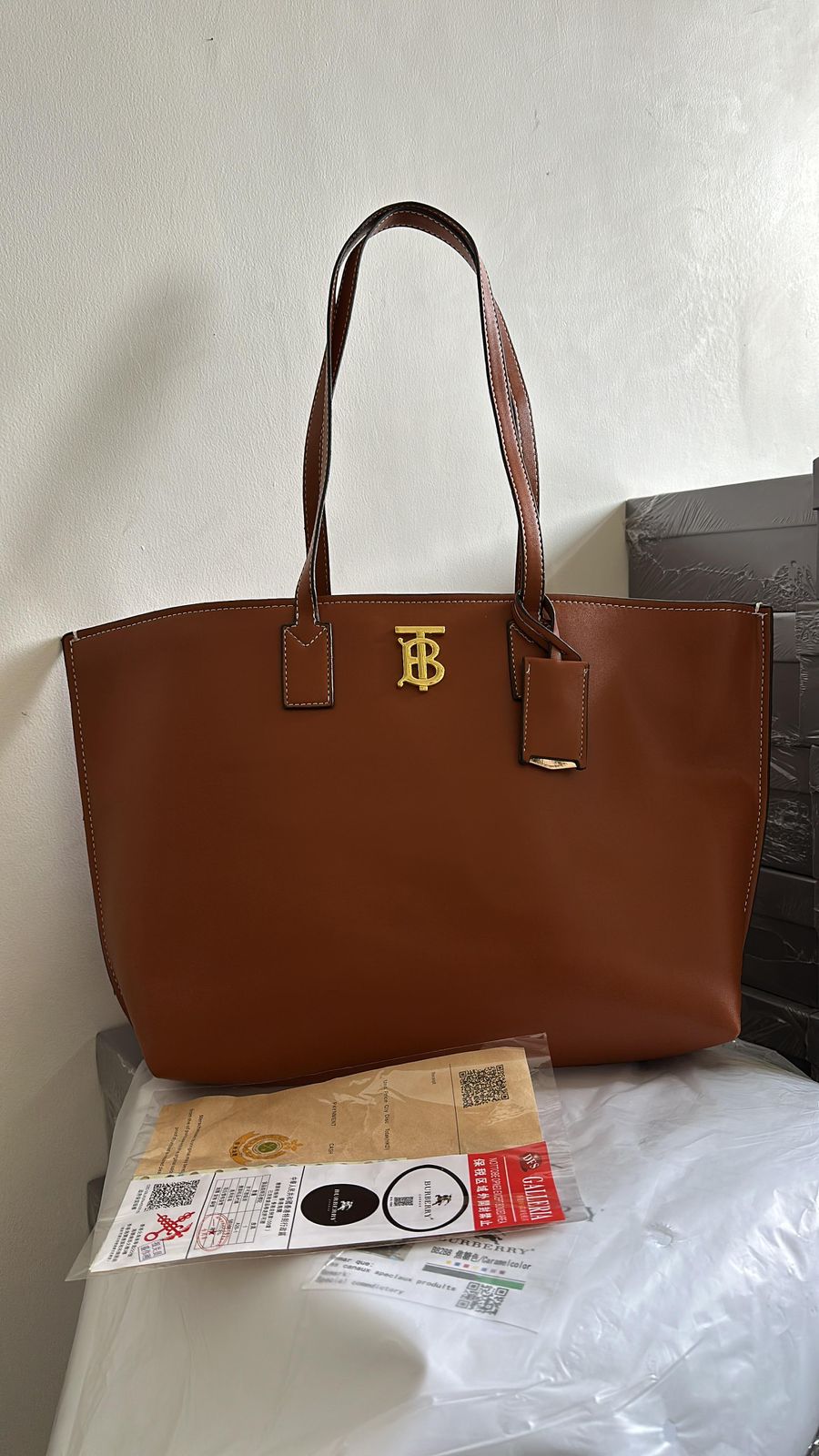 Buy First Copy Burberry Tote For Women - Master Quality 7A Mirror at Lowest Price Online India