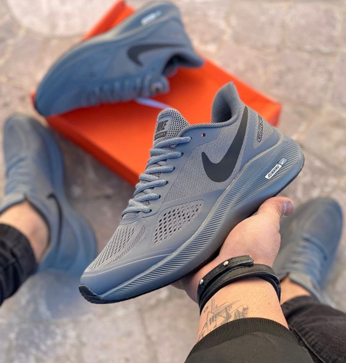 Buy First Copy Nike Zoom Guide 10 Running Shoes - Master Quality 7A Mirror at Lowest Price Online India