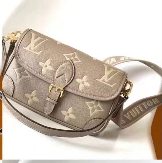 Buy First Copy Louis Vuitton Diane Crossbody Bag - Master Quality 7A Mirror at Lowest Price Online India