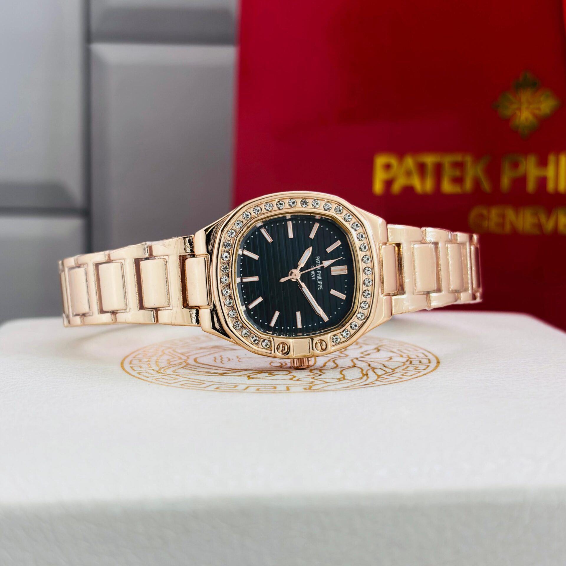 Buy First Copy Patek Philippe Ladies Quartz Watches - Master Quality 7A Mirror at Lowest Price Online India