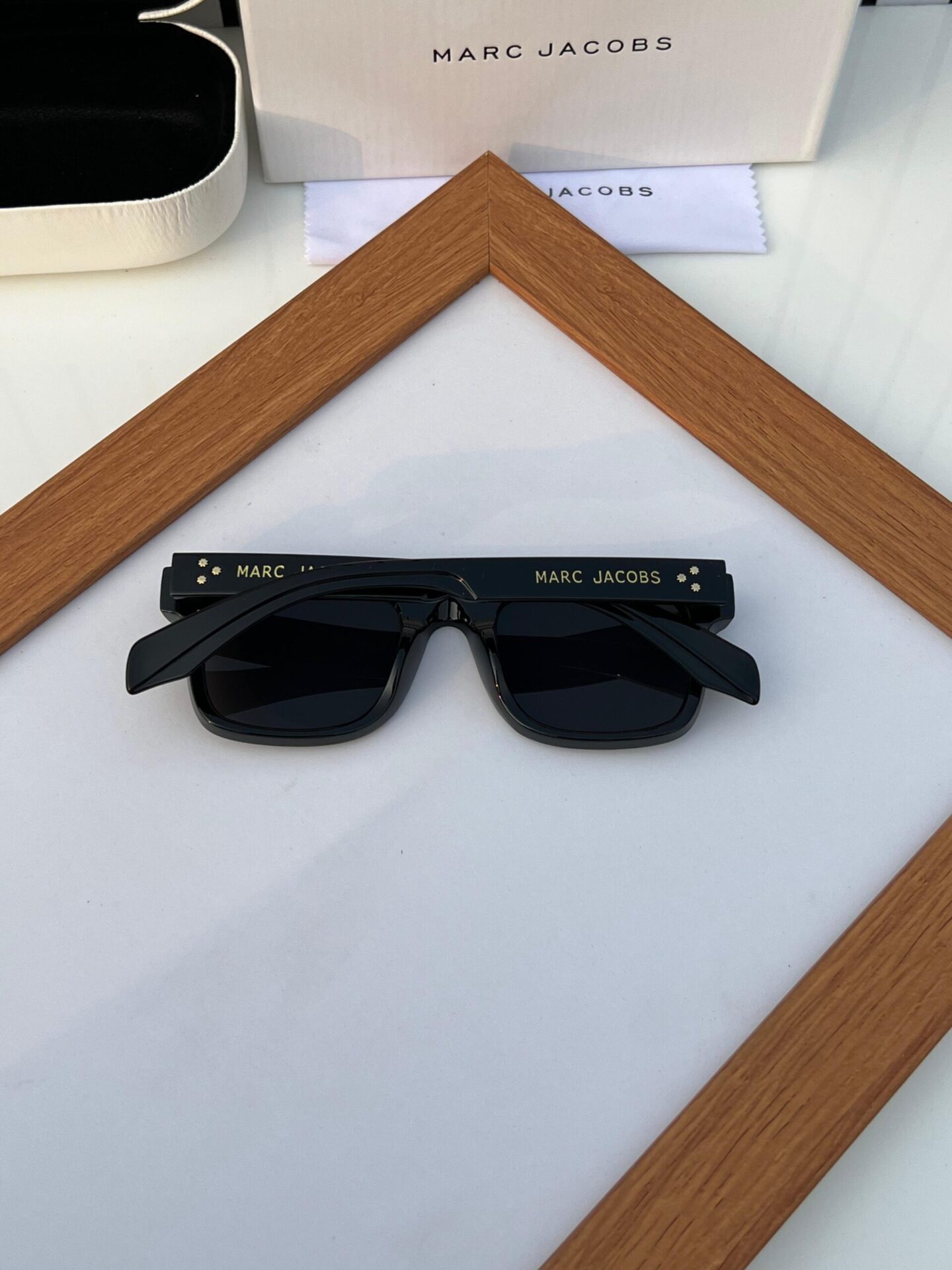 Buy First Copy Marc Jacobs Sunglasses For Men - Master Quality 7A Mirror at Lowest Price Online India
