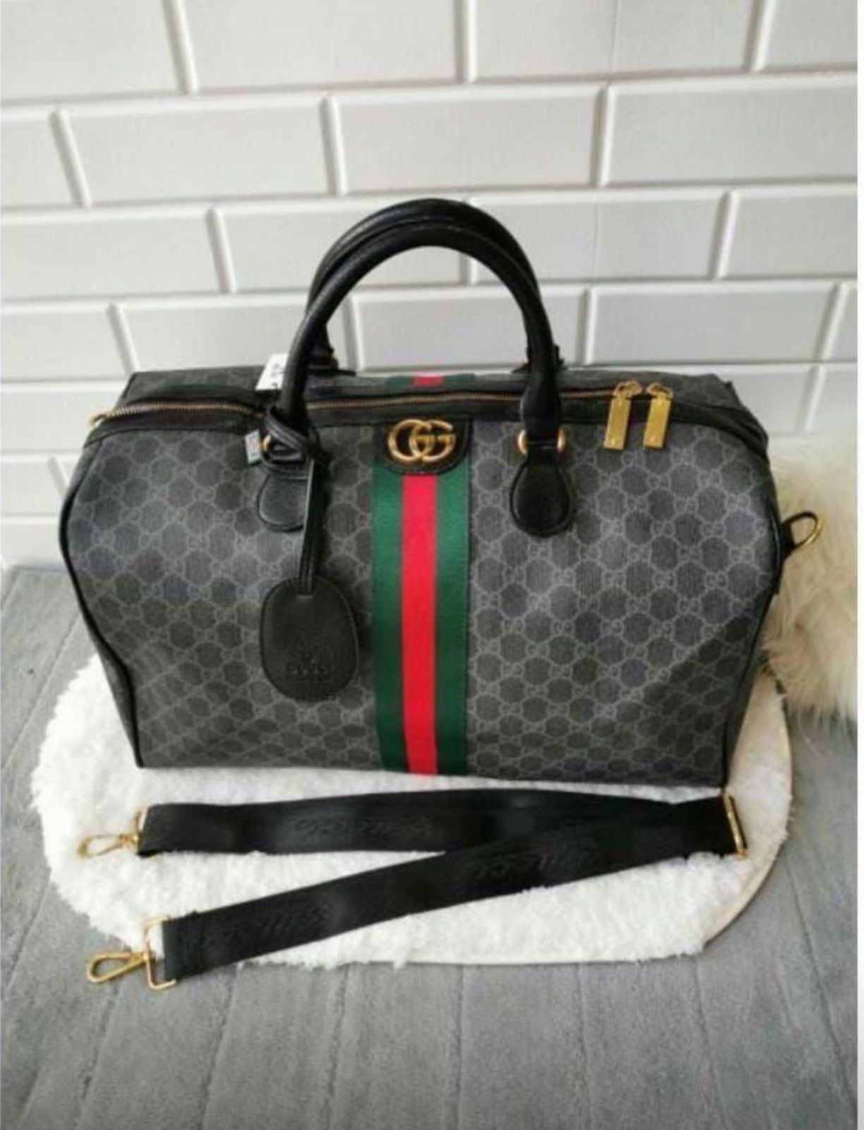 Buy First Copy Gucci Duffle Bags Unisex - Master Quality 7A Mirror at Lowest Price Online India