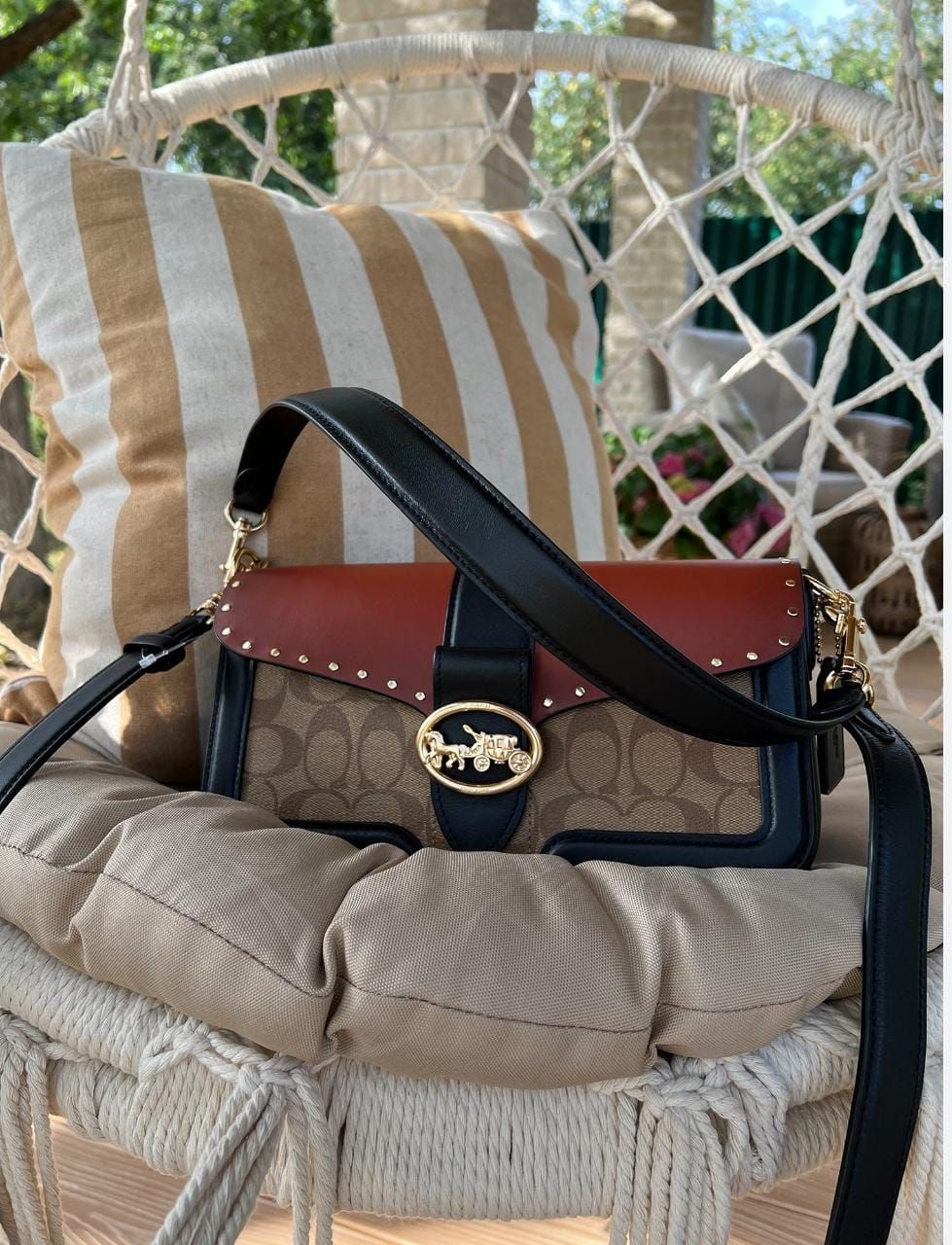 Buy First Copy Coach Georgie Shoulder Signature Bag - Master Quality 7A Mirror at Lowest Price Online India