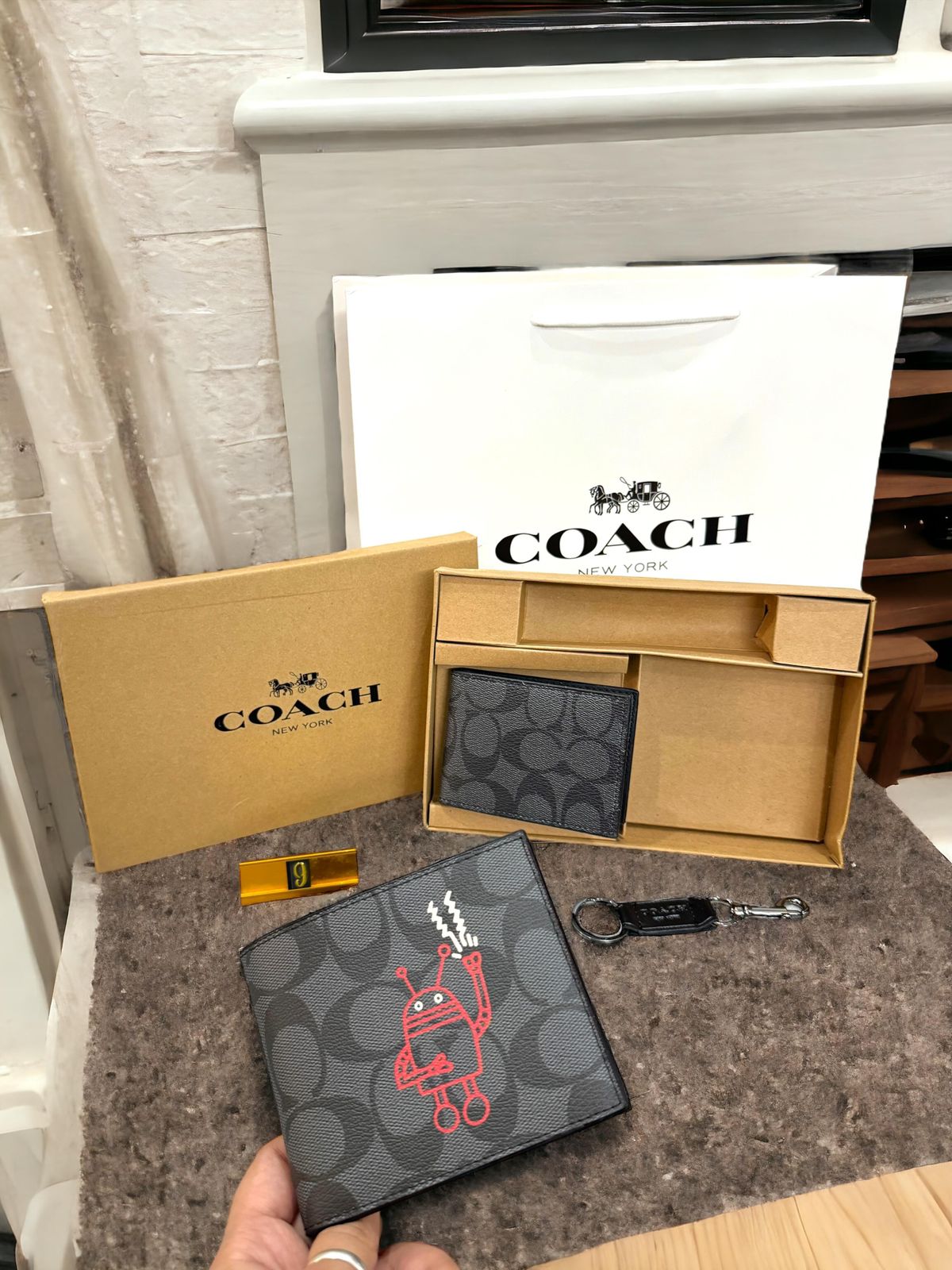 Buy First Copy Coach Men’s Wallets - Master Quality 7A Mirror at Lowest Price Online India