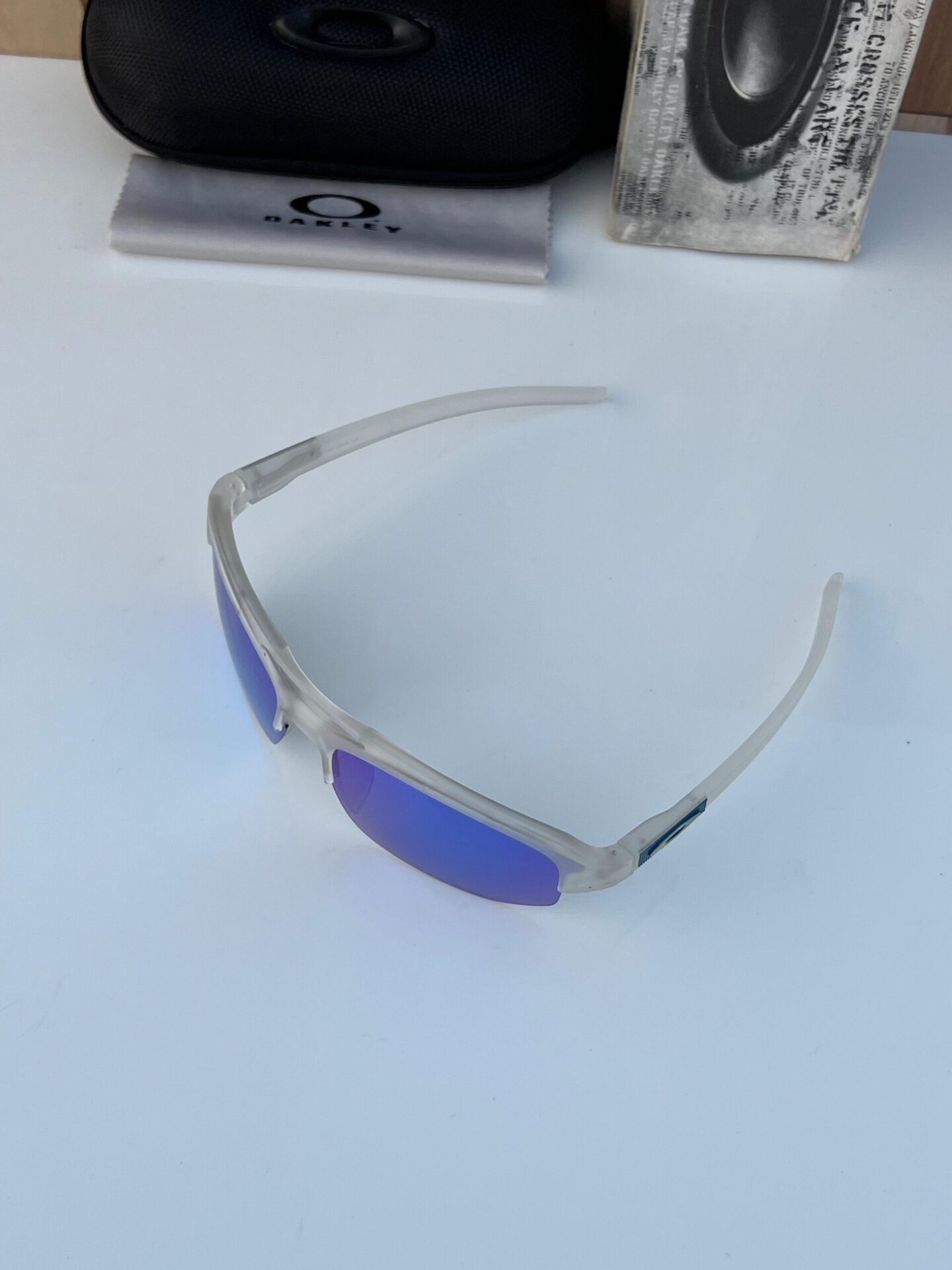 Buy First Copy Oakley Men’s Sunglasses - Master Quality 7A Mirror at Lowest Price Online India