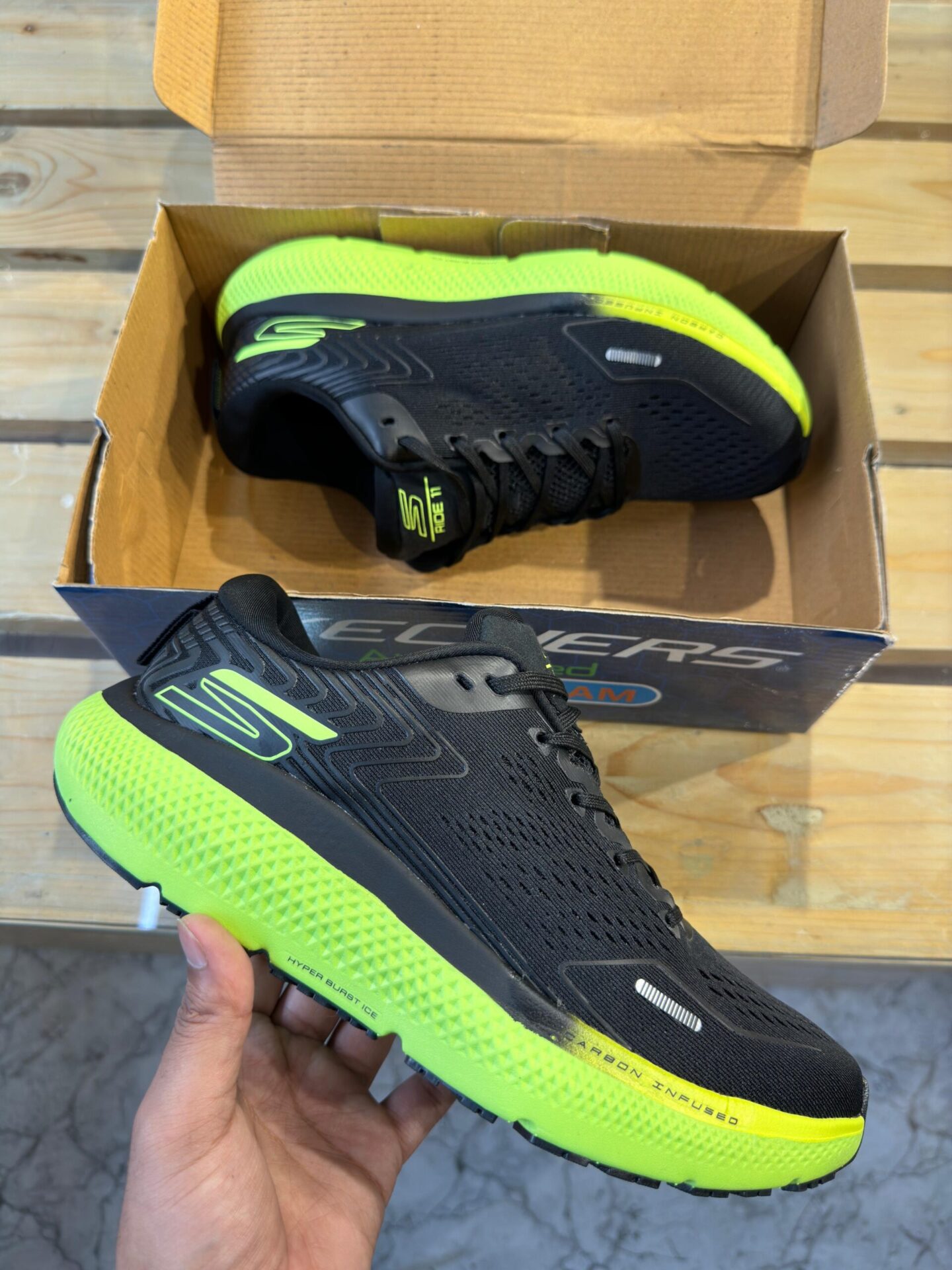 Buy First Copy Skechers Carbon Infused Ride 11 Shoes - Master Quality 7A Mirror at Lowest Price Online India