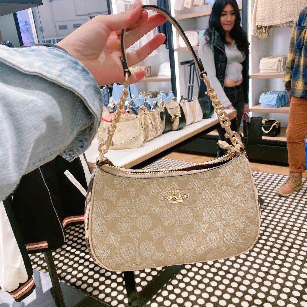 Buy First Copy Coach Teri Shoulder Bag