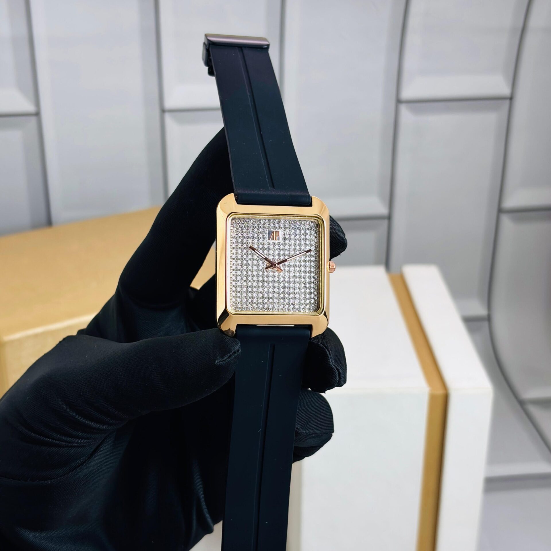 Buy First Copy Audemars Piguet Slim Men’s Diamond Collection With Silicone Strap 42mm - Master Quality 7A Mirror at Lowest Price Online India