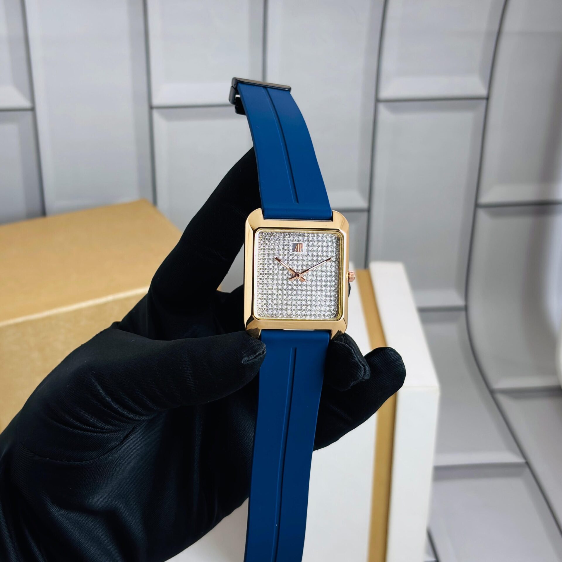 Buy First Copy Audemars Piguet Slim Men’s Diamond Collection With Silicone Strap 42mm - Master Quality 7A Mirror at Lowest Price Online India