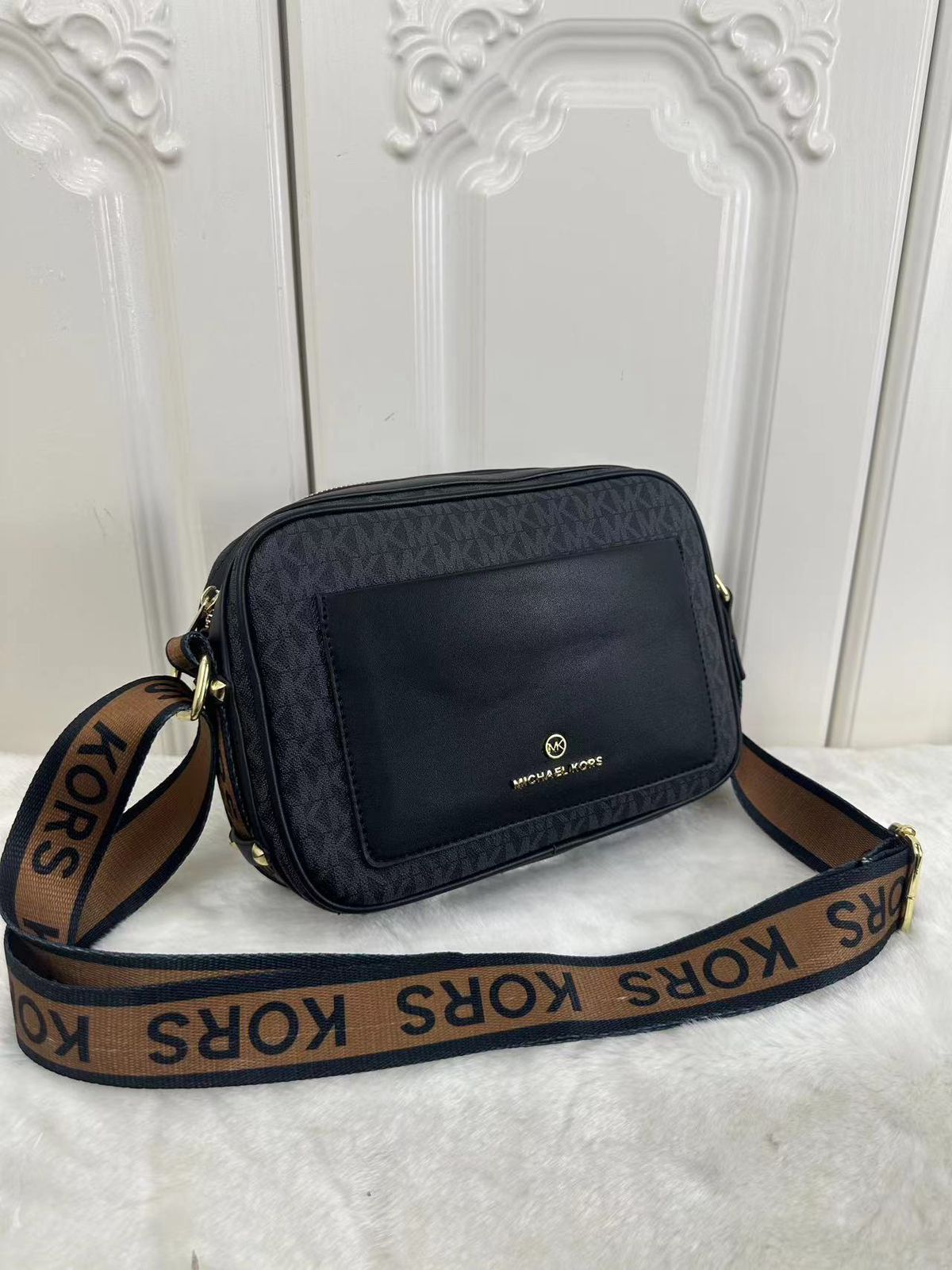 Buy First Copy Michael Kors Maeve Crossbody Sling Bag - Master Quality 7A Mirror at Lowest Price Online India