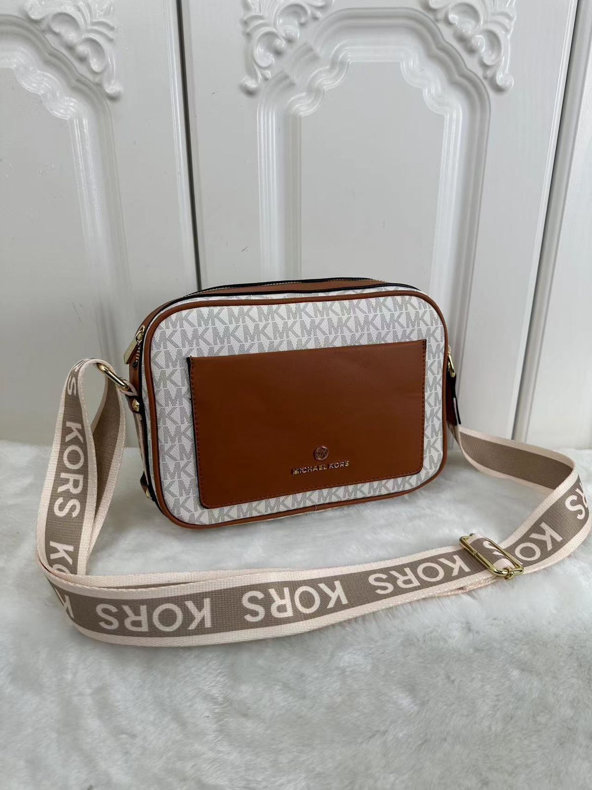 Buy First Copy Michael Kors Maeve Crossbody Sling Bag - Master Quality 7A Mirror at Lowest Price Online India