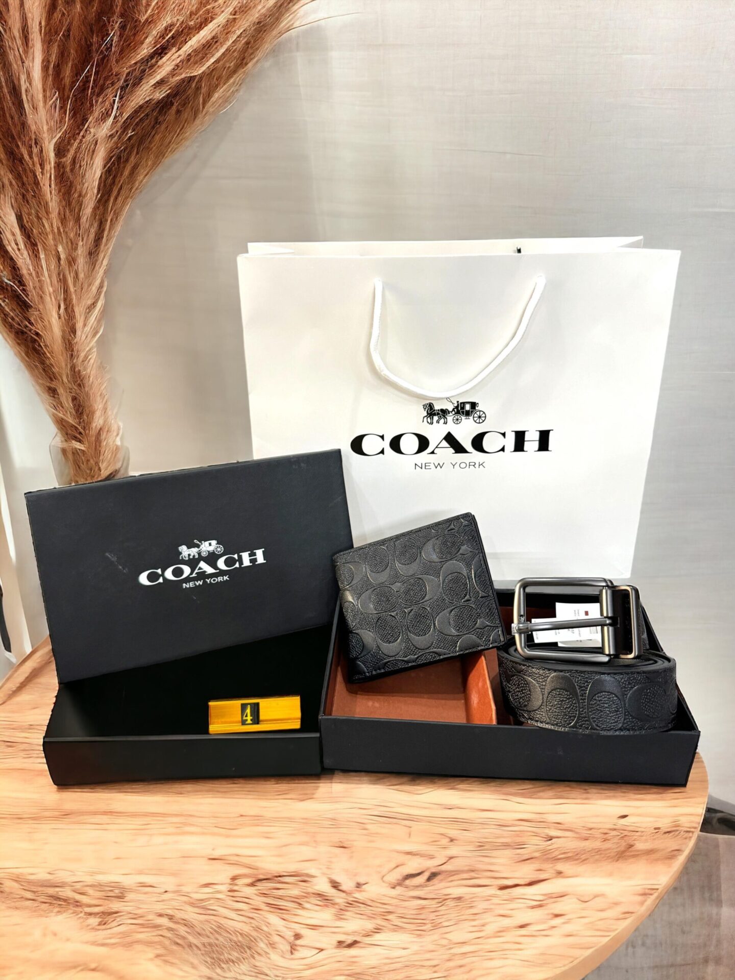 Buy First Copy Coach Reversible Belt with Wallet Combo - Master Quality 7A Mirror at Lowest Price Online India