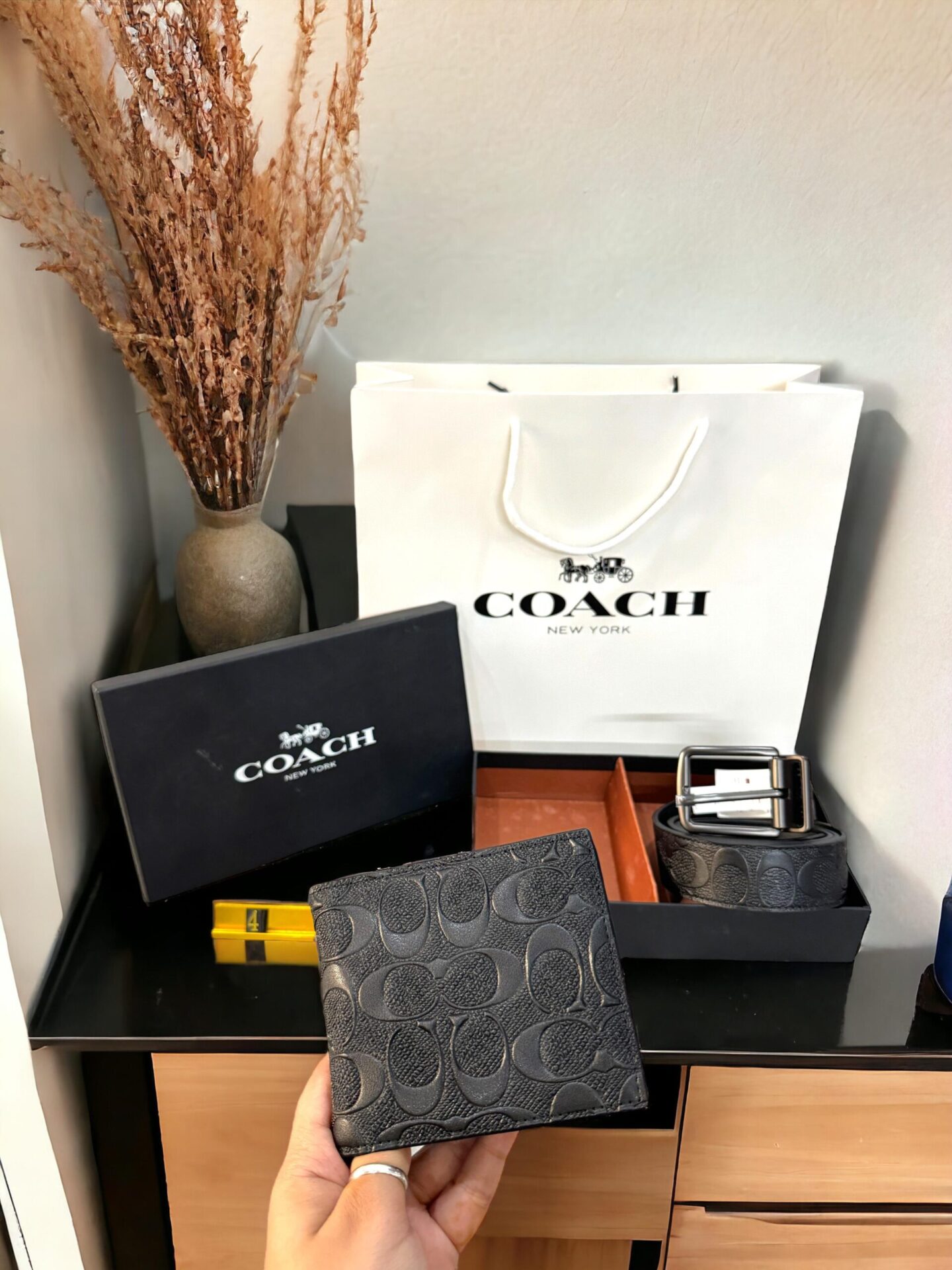 Buy First Copy Coach Reversible Belt with Wallet Combo - Master Quality 7A Mirror at Lowest Price Online India