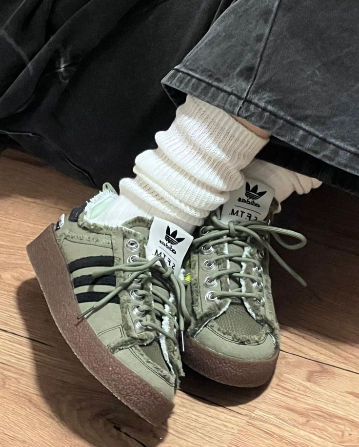 Buy First Copy Adidas Sftm Campus 80s Sneakers - Master Quality 7A Mirror at Lowest Price Online India
