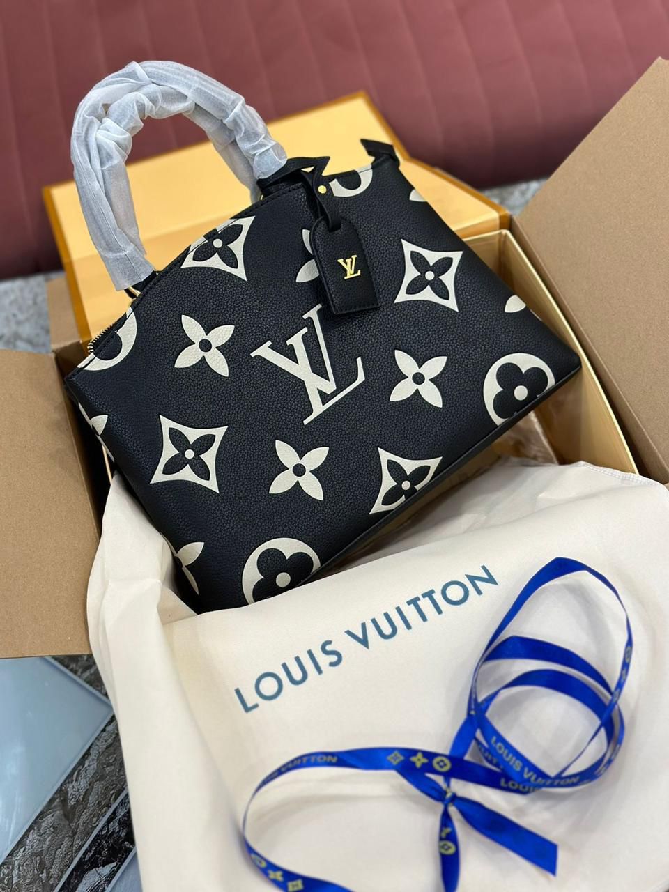 Buy First Copy Louis Vuitton Grand Palais Handbag - Master Quality 7A Mirror at Lowest Price Online India
