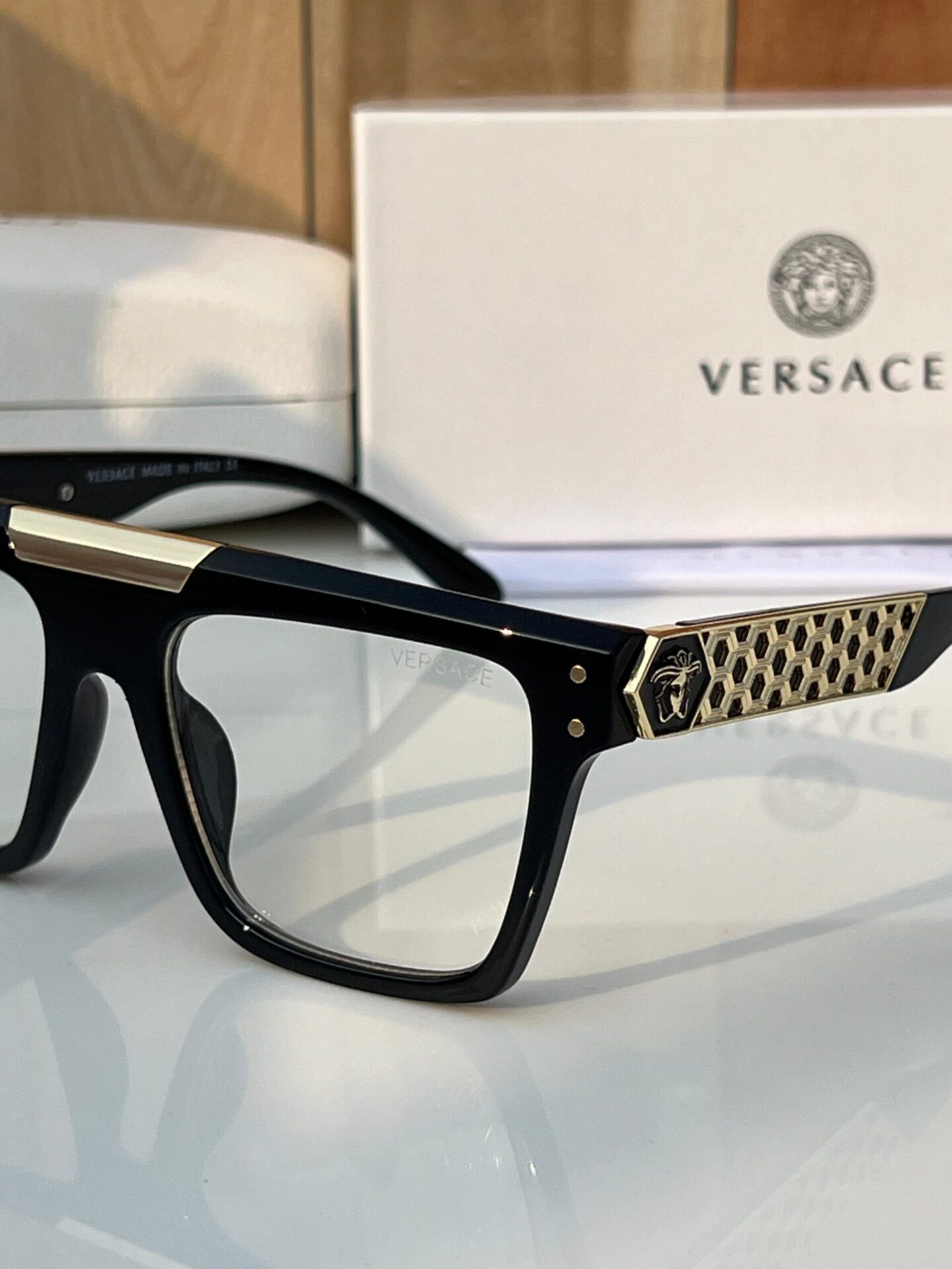 Buy First Copy Louis Vuitton Sunglasses For Men - Master Quality 7A Mirror at Lowest Price Online India