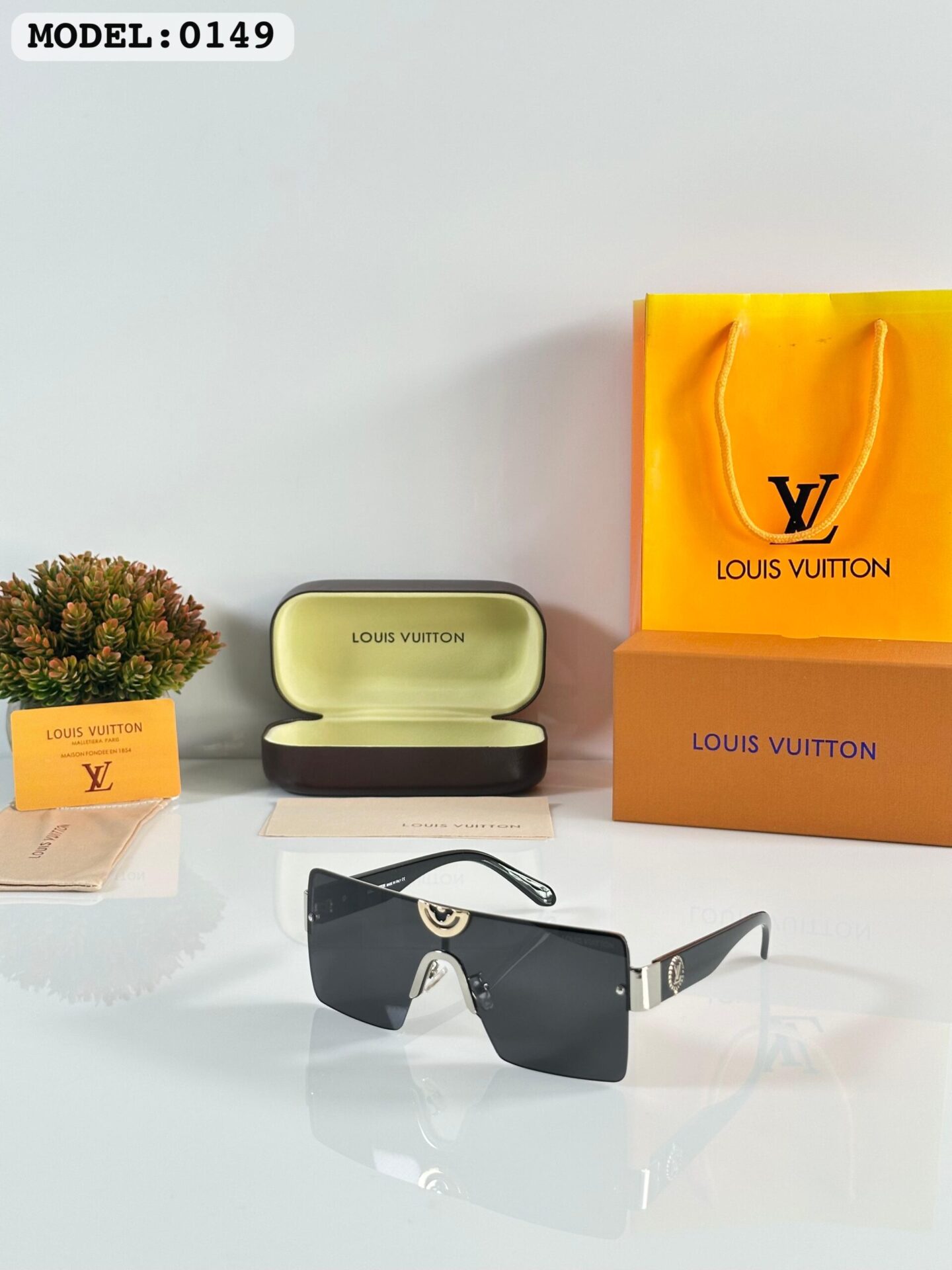 Buy First Copy Louis Vuitton LV Sunglasses For Men - Master Quality 7A Mirror at Lowest Price Online India