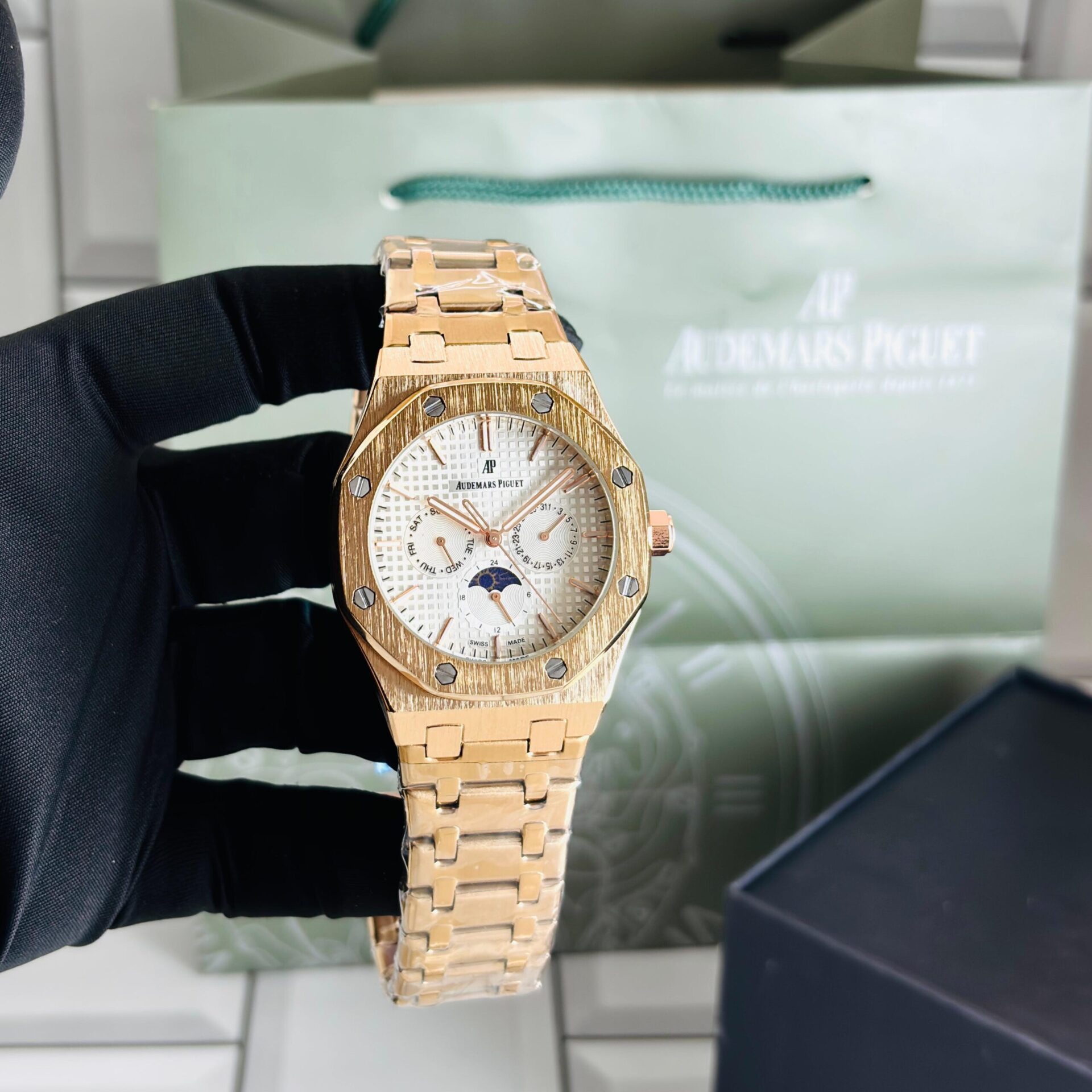 Buy First Copy Audemars Piguet Royal Oak Perpetual Calendar Men’s Watch 42mm - Master Quality 7A Mirror at Lowest Price Online India