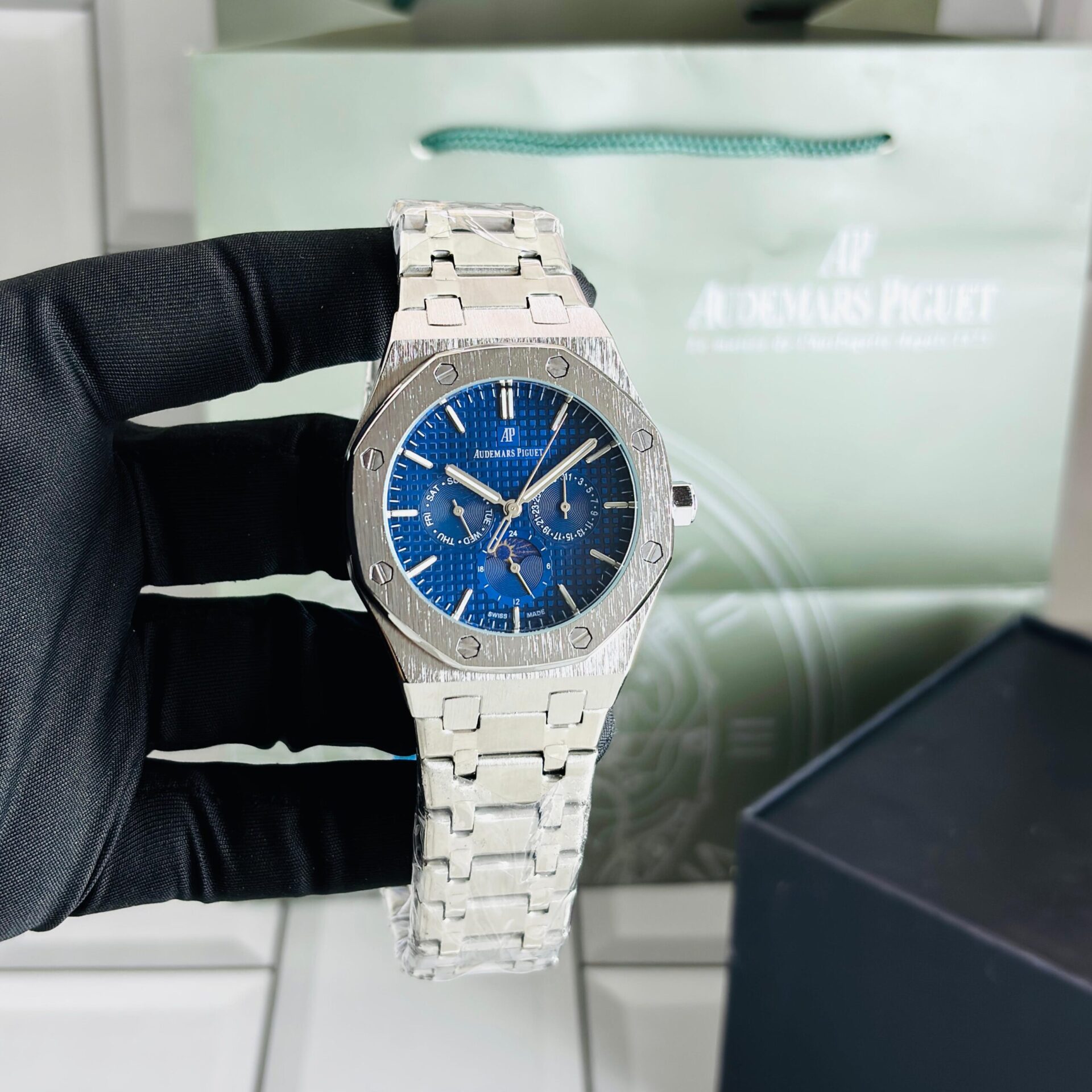 Buy First Copy Audemars Piguet Royal Oak Perpetual Calendar Men’s Watch 42mm - Master Quality 7A Mirror at Lowest Price Online India