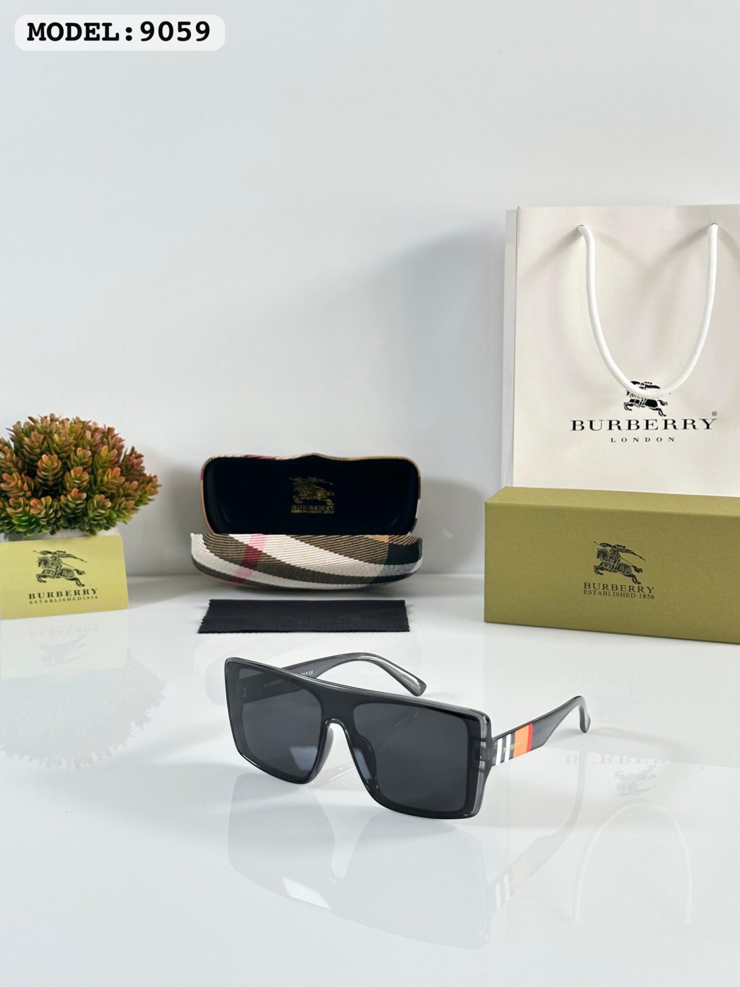Buy First Copy Burberry Sunglasses For Men - Master Quality 7A Mirror at Lowest Price Online India