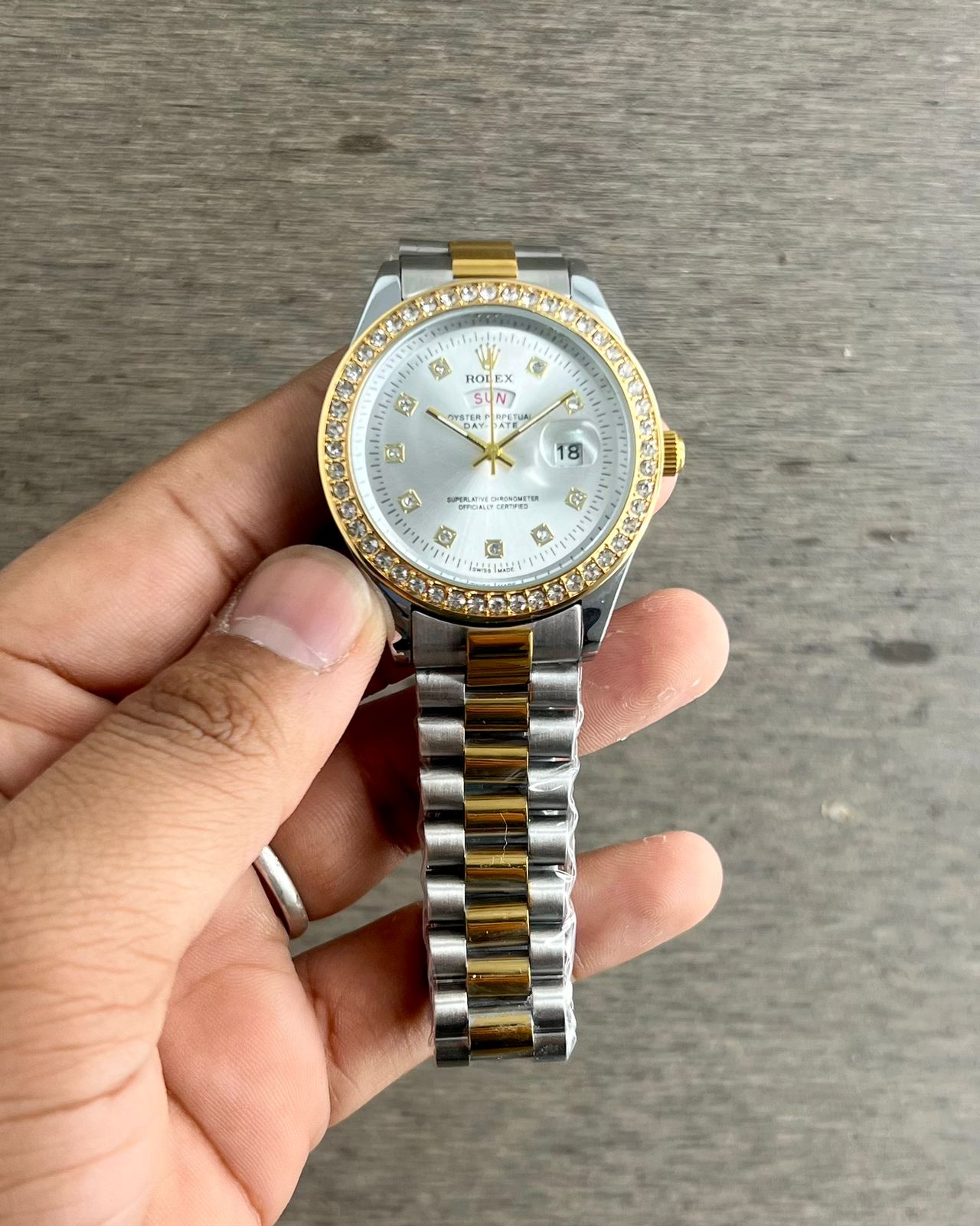 Buy First Copy Rolex Oyster Perpetual Day-date Men’s Watch - Master Quality 7A Mirror at Lowest Price Online India