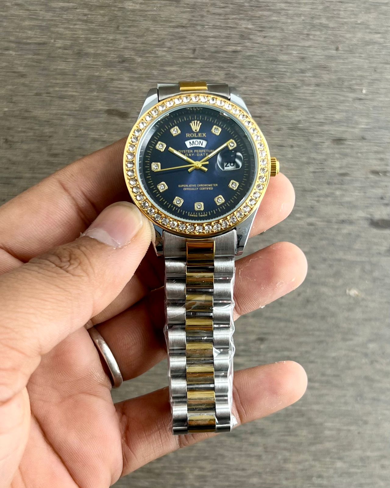 Buy First Copy Rolex Oyster Perpetual Day-date Men’s Watch - Master Quality 7A Mirror at Lowest Price Online India