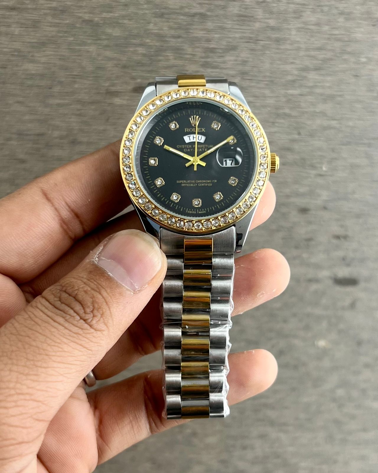 Buy First Copy Rolex Oyster Perpetual Day-date Men’s Watch - Master Quality 7A Mirror at Lowest Price Online India