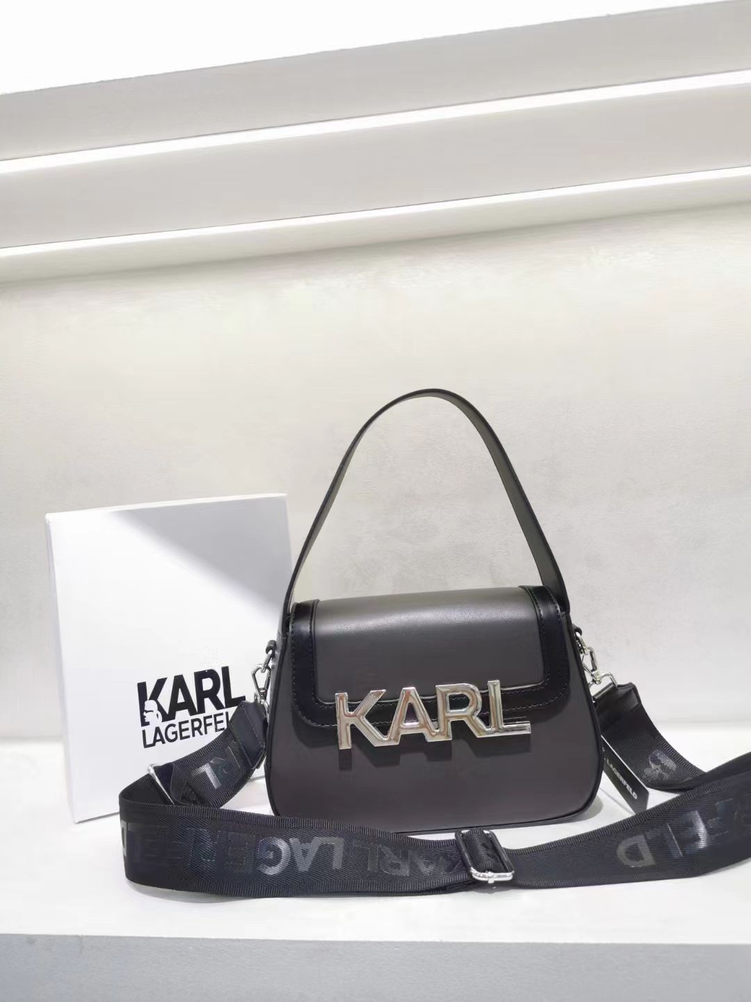 Buy First Copy Karl Lagerfeld Oberer Handgriff Bag - Master Quality 7A Mirror at Lowest Price Online India