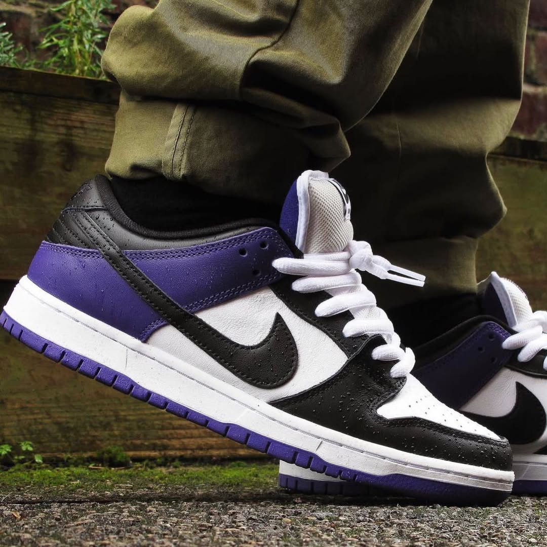 Buy First Copy Nike SB Dunk Low “Court Purple” Sneakers - Master Quality 7A Mirror at Lowest Price Online India