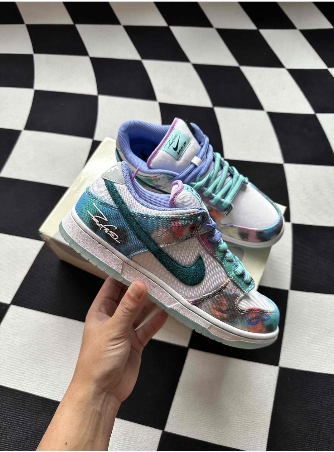 Buy First Copy Nike SB Dunk Low Paisley Shoe - Master Quality 7A Mirror at Lowest Price Online India