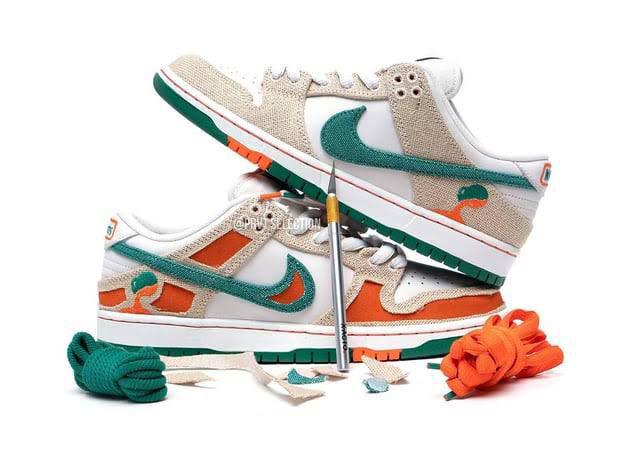 Buy First Copy Nike SB Dunk Low “Paisley” Sneakers - Master Quality 7A Mirror at Lowest Price Online India