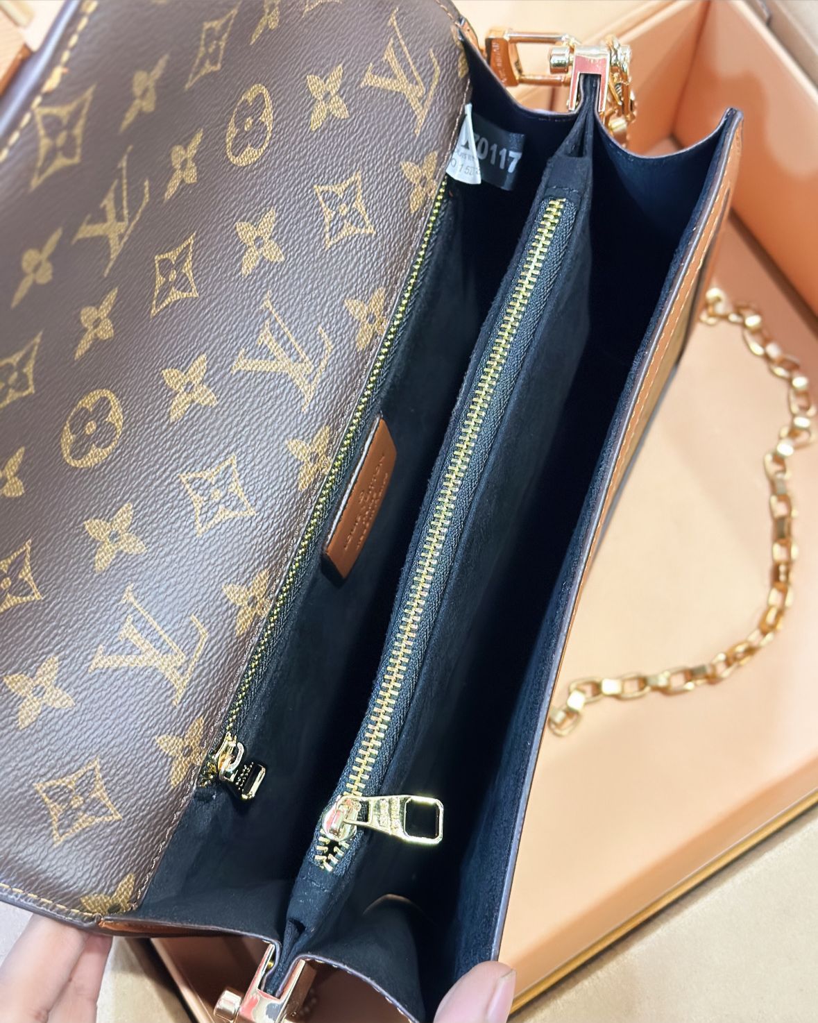 Buy First Copy Louis Vuitton Dauphine MM Monogram Canvas Shoulder Bag - Master Quality 7A Mirror at Lowest Price Online India