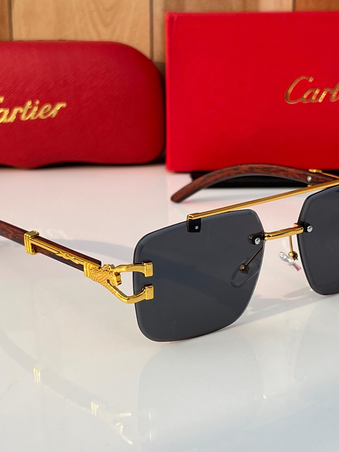 Buy First Copy Cartier Santos de Cartier Sunglasses - Master Quality 7A Mirror at Lowest Price Online India