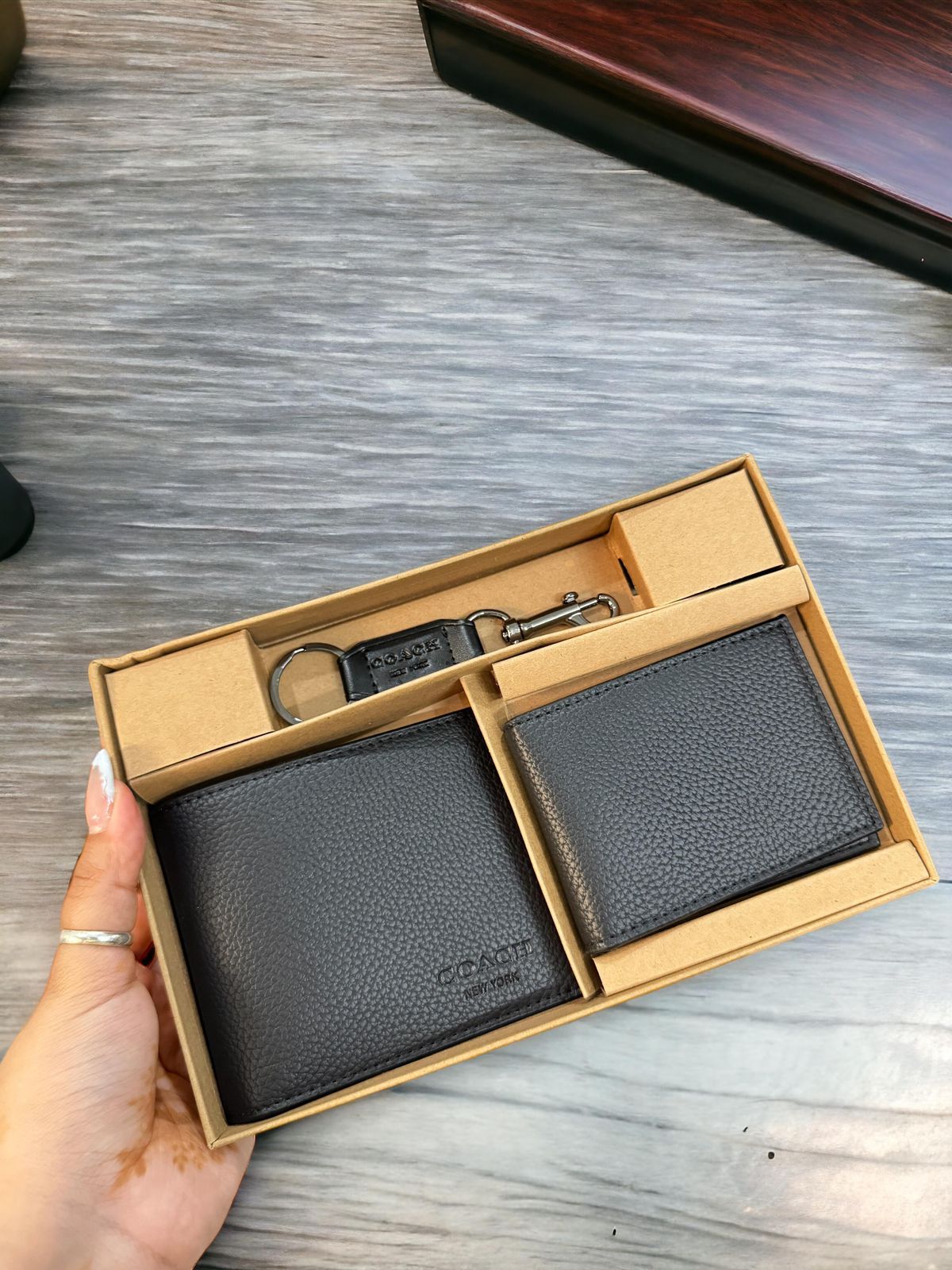 Buy First Copy Coach Men’s Wallet, Keyring Gift Set - Master Quality 7A Mirror at Lowest Price Online India