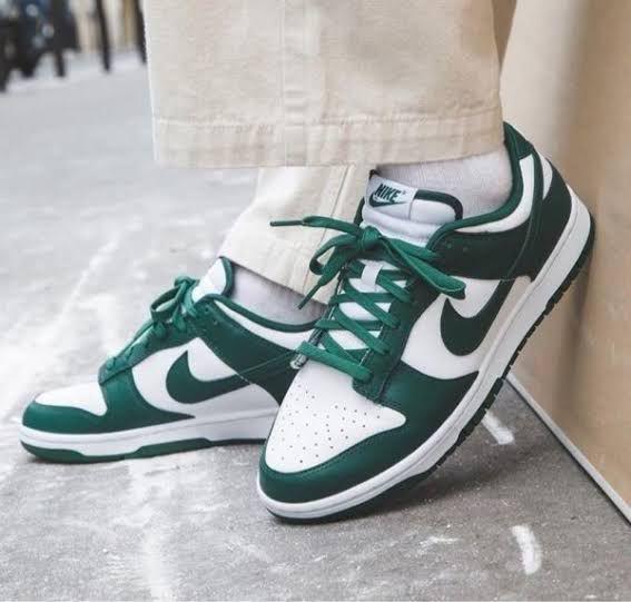 Buy First Copy Nike SB Dunk Low St. Patrick’s Day For Women - Master Quality 7A Mirror at Lowest Price Online India