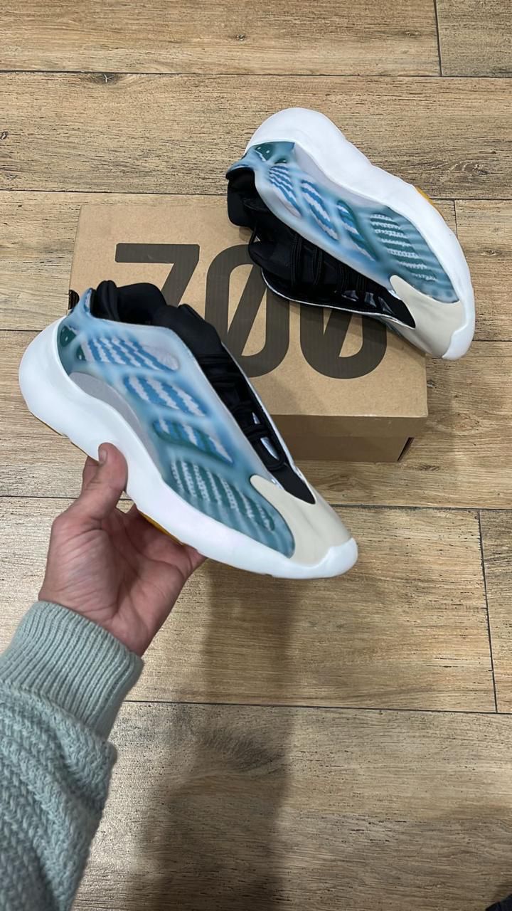 Buy First Copy Adidas Yeezy 700 V3 Men’s Shoes - Master Quality 7A Mirror at Lowest Price Online India