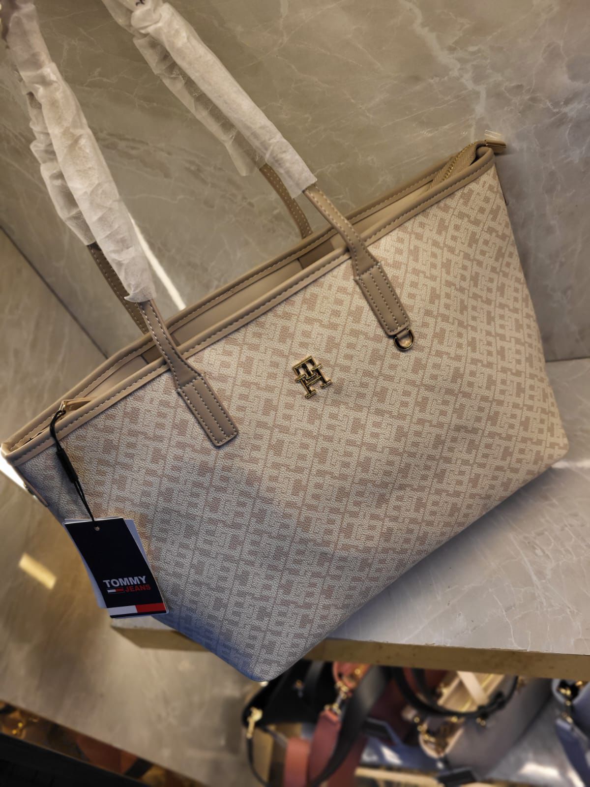 Buy First Copy Tommy Hilfiger Women Tote Bag - Master Quality 7A Mirror at Lowest Price Online India