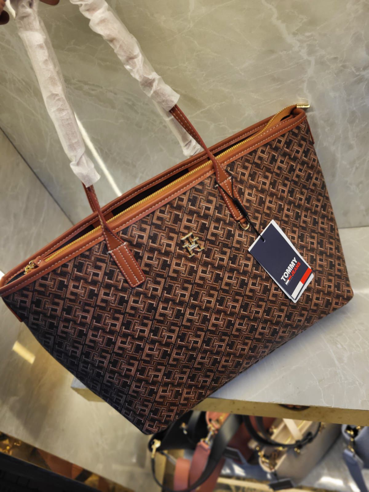 Buy First Copy Tommy Hilfiger Women Tote Bag - Master Quality 7A Mirror at Lowest Price Online India