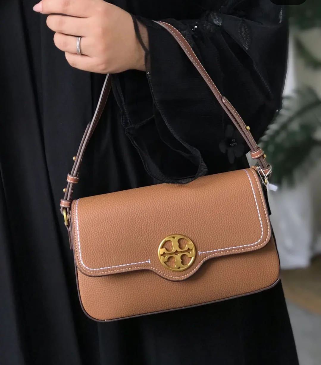 Buy First Copy Tory Burch Small Felix Handbag Two Way Hanging