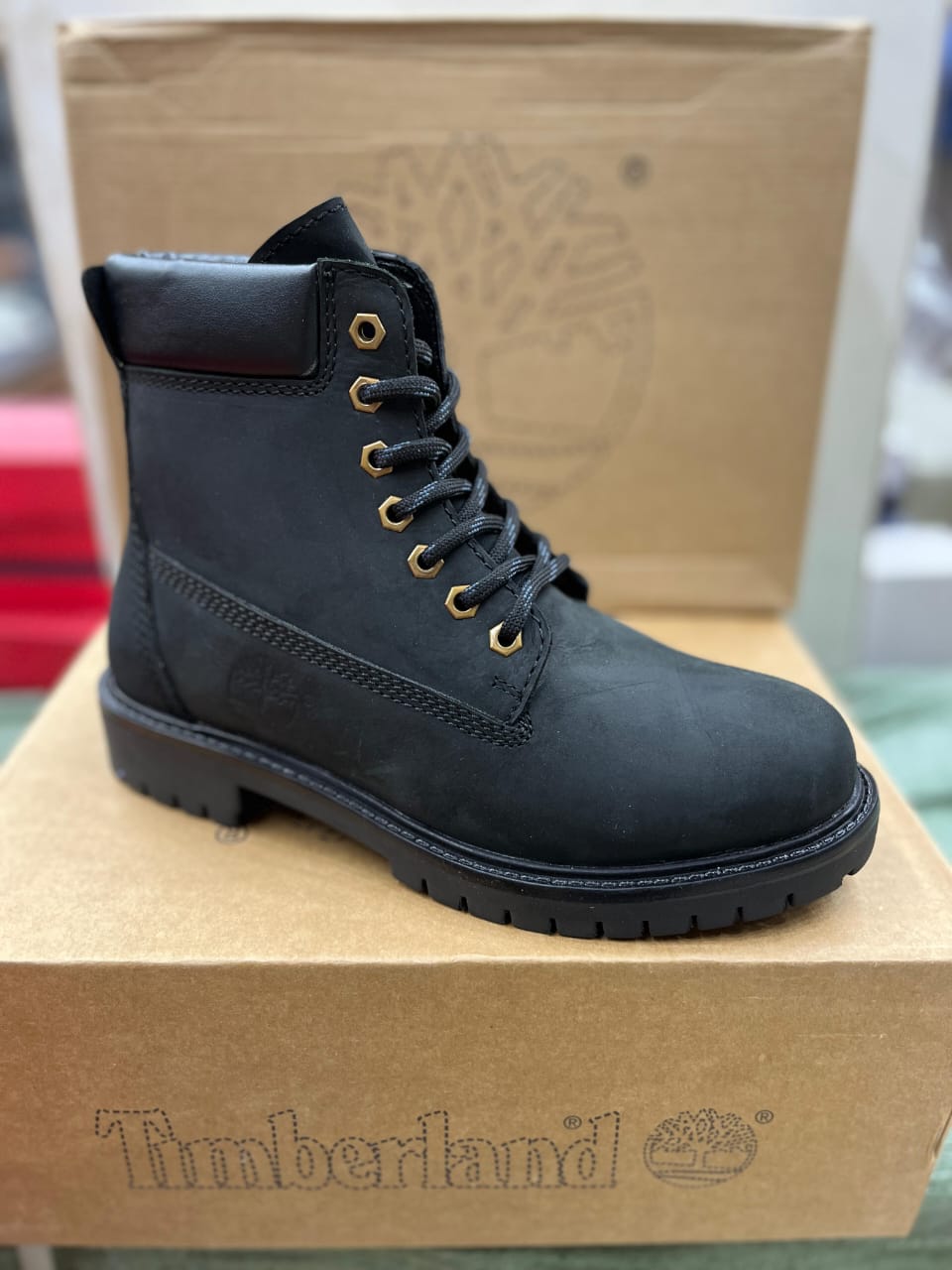 Buy First Copy Timberland Classic Leather Boots For Men - Master Quality 7A Mirror at Lowest Price Online India