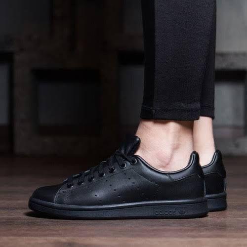 Buy First Copy Adidas Stan Smith Classic Sneakers For Men’s - Master Quality 7A Mirror at Lowest Price Online India
