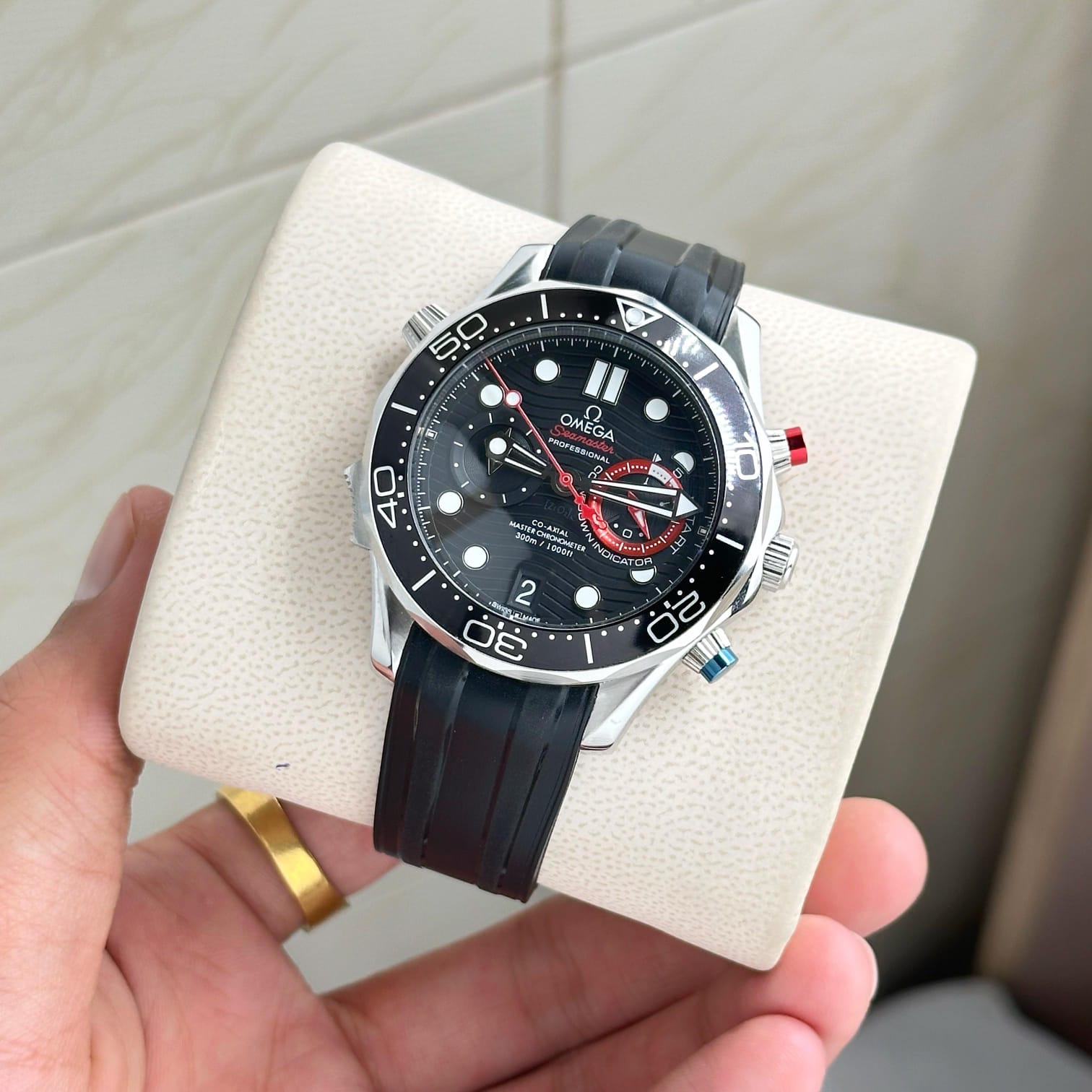 Buy First Copy Omega Seamaster Diver Co-Axial Master Chronometer 44mm Men’ s watch - Master Quality 7A Mirror at Lowest Price Online India